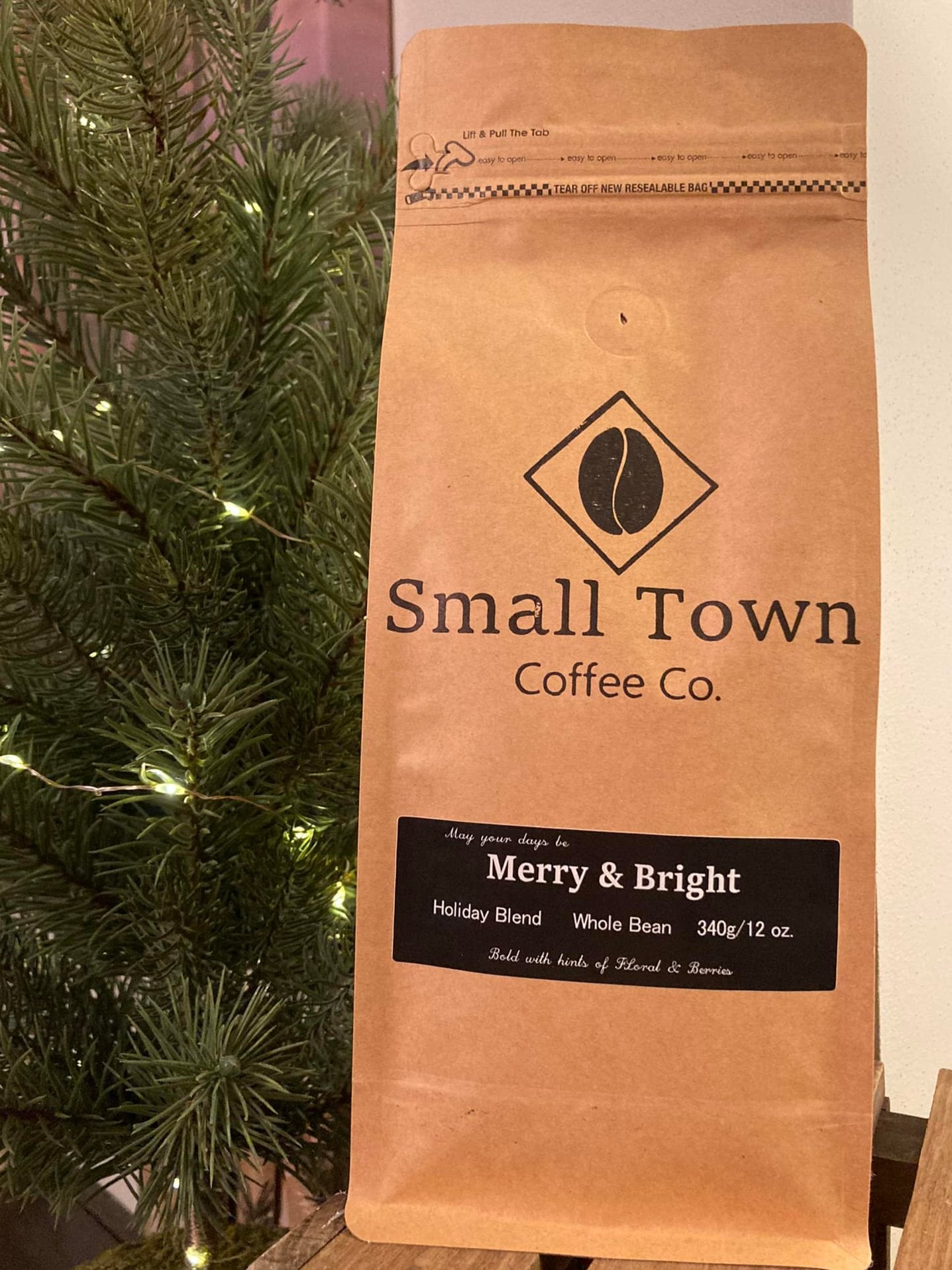 Merry & Bright Holiday Blend 340g / 12oz.